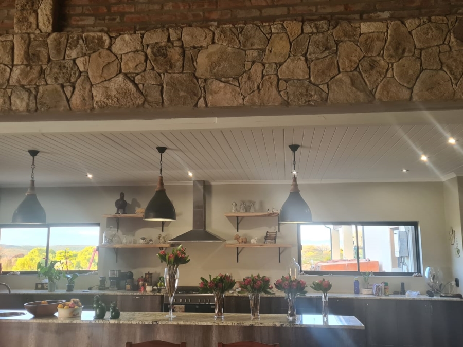 5 Bedroom Property for Sale in Stilbaai Oos Western Cape